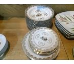 SERVICE D'ASSIETTES PORCELAINE