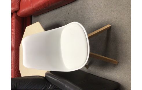 CHAISE BLANCHE PLASTIQUE