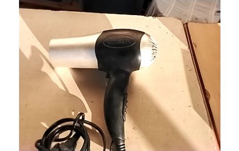 SECHE CHEVEUX TRISTAR