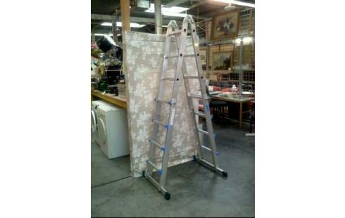 ESCALERA TELESCÓPICA