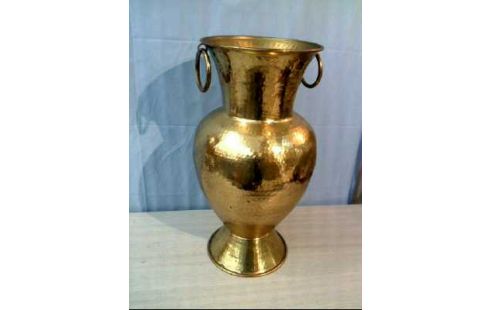 SCHIRMSTÄNDER GOLDFARBEN METALL 2-HENKEL