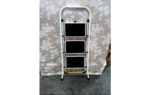 TRITTLEITER 3-STUFEN METALL WEISS KLAPPBAR