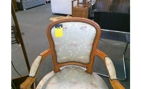 FAUTEUIL STYLE LOUIS XV