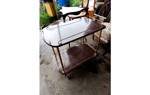 DESSERTE A ROULETTES