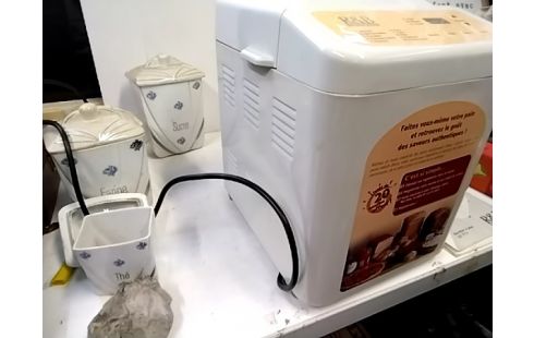 MACHINE A PAIN RIVIERA & BAR