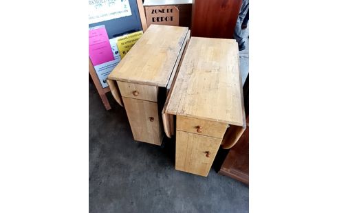 TABLE PLIANTE + CHAISES