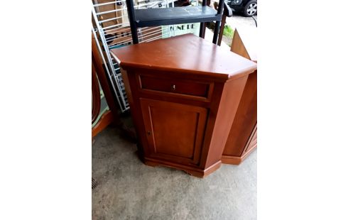 MEUBLE D'ANGLE EN L'ÉTAT