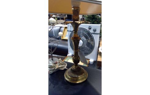 LÁMPARA DE SOBREMESA