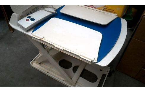 CHAISE ELECTRIQUE BLANCHE BLEUE