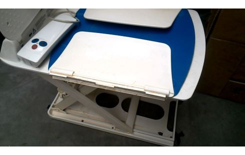 CHAISE ELECTRIQUE BLANCHE BLEUE