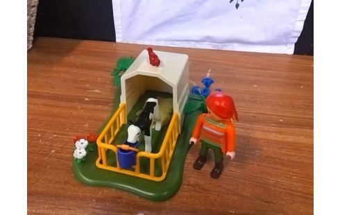 PLAYMOBIL ABRI VEAU AVEC FERMIERE 5124