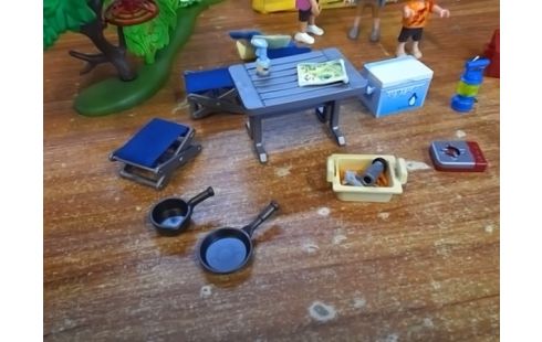 PLAYMOBIL CAMPING EN FAMILLE
