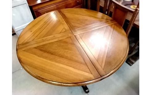 TABLE RONDE NOYER DIAMÈTRE 115 CM
