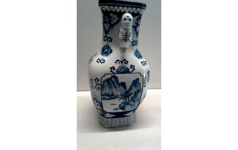 VAAS CHINEES PORCELEIN