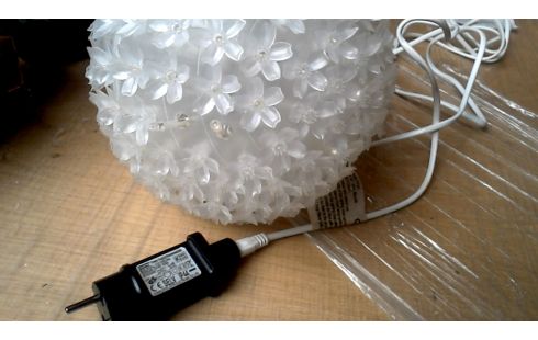 DECO-OBJECT BAL BLOEMEN VERLICHT