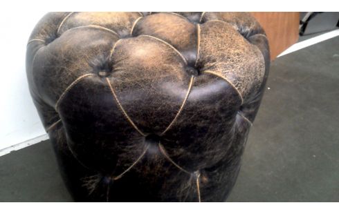 POUF CHESTERFIELD NOIR CUIR