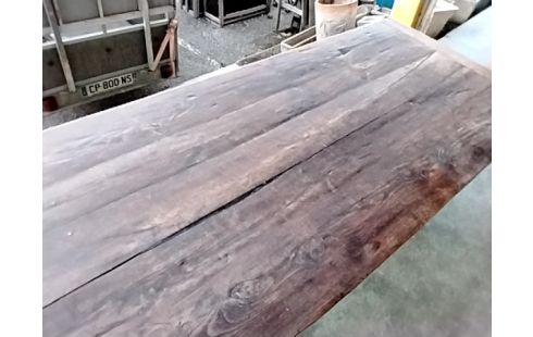 TABLE RECTANGLE BRUTALISTE