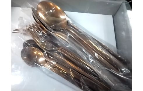 COUVERT INOX COULEUR BRONZE