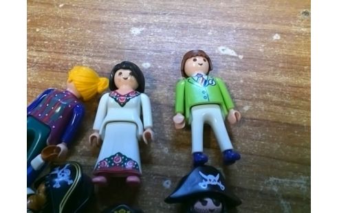 PLAYMOBIL LOT DE 7 PERSONNAGES
