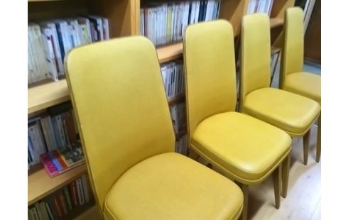 LOT DE 4 CHAISES JAUNE ANCIENNE