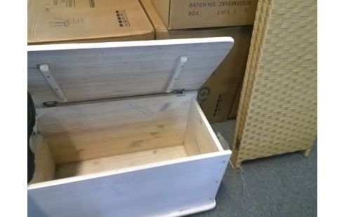 COFFRE SUR ROULETTES