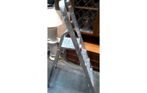 TRAPLADDER ALUMINIUM 4 TREDEN