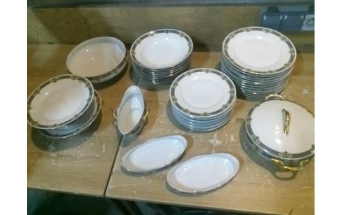 SERVICE PORCELAINE LIMOGES