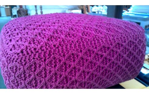 SITZKISSEN ROSA GROSSES MODELL