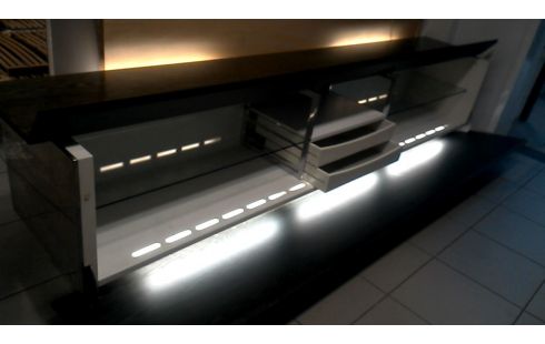 APARADOR BAJO AÑADA WENGE ILUMINADO 2 CAJONES