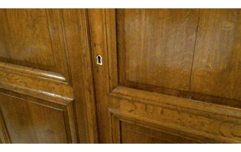 PENDERIE ANTIQUE CHENE MASSIF 2 PORTES / 2 TIROIRS