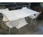 TABLE BLANCHE RECTANGULAIRE