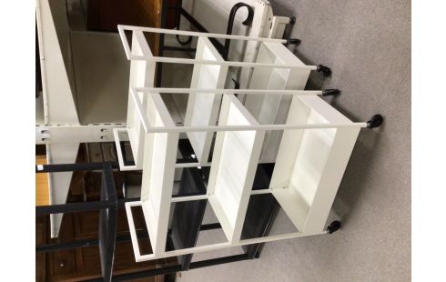 DESSERTE A ROULETTES MODERNE BLANCHE