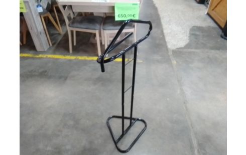 PORTANT VETEMENTS METAL