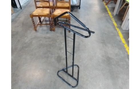 PORTANT VETEMENTS METAL