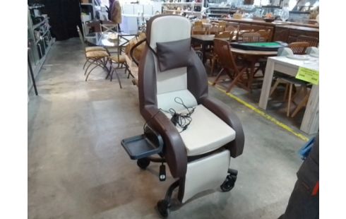 FAUTEUIL ELECTRIQUE EN L'ETAT