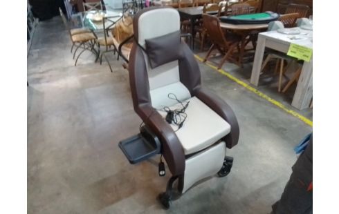 FAUTEUIL ELECTRIQUE EN L'ETAT