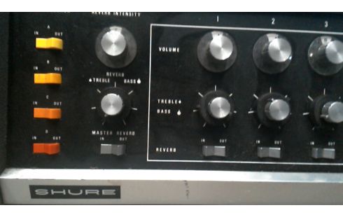 VOCAL MASTER SHURE ONGETEST