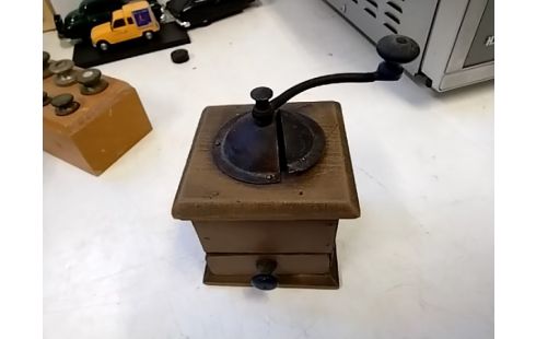 MOULIN A CAFE ancien mini MOULIN A CAFE ANCIEN MINI