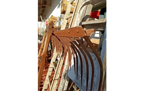 OUTIL AGRICOLE FOUCHE