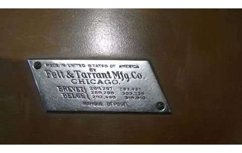 CALCULATRICE ANCIENNE  EN L ETAT