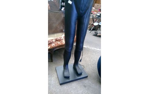 LAMPE PANTALON C3839