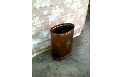 SCHIRMSTÄNDER MESSING OVAL VERZIERT