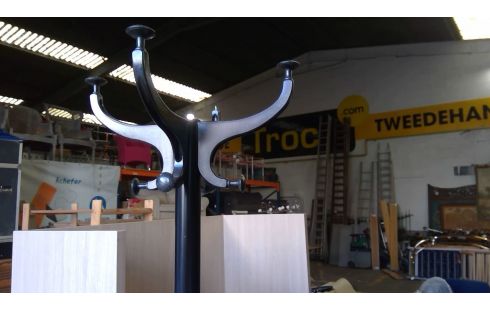 PORTE MANTEAU EN L'ETAT