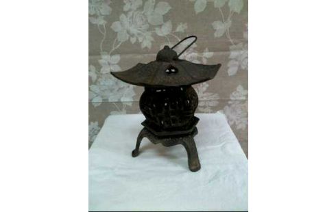 GARTENLATERNE GUSSEISEN JAPAN. STIL VINTAGE