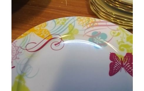 LOT D'ASSIETTES GM  MOTIF PAPILLONS