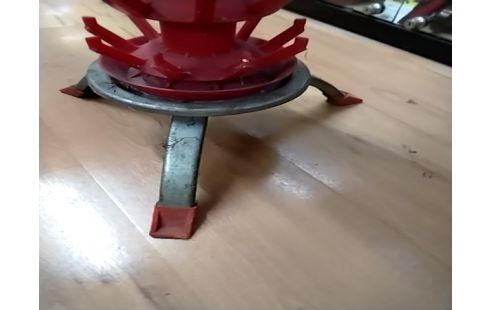 HERISSON PIED METAL SUPPORT PVC ROUGE