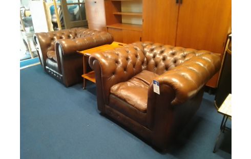 FAUTEUIL CHESTERFIELD MARRON LA PAIRE