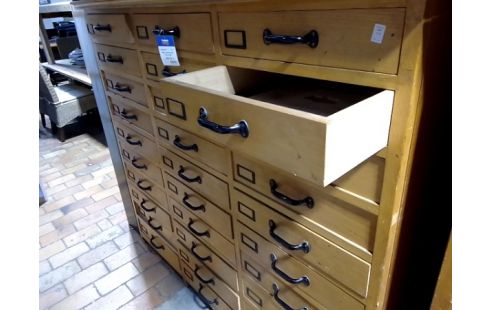 MEUBLE INDUSTRIEL BOIS MASSIF 30 TIROIRS 152X172X74CM