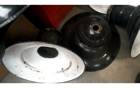 SUSPENSION L UNITE NOIR BLANCHE EMAIL