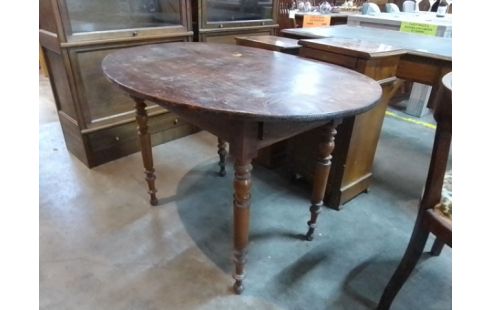 TABLE BOIS OVALE EN L'ETAT